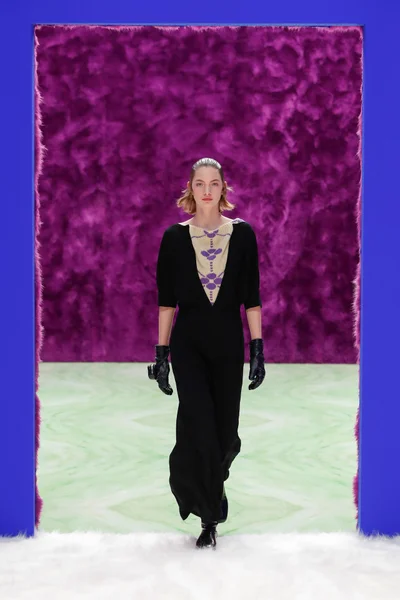 Look 40